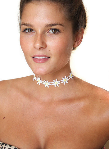 Daisy Choker - Angela & Roi - BeHoneyBee.com - 1